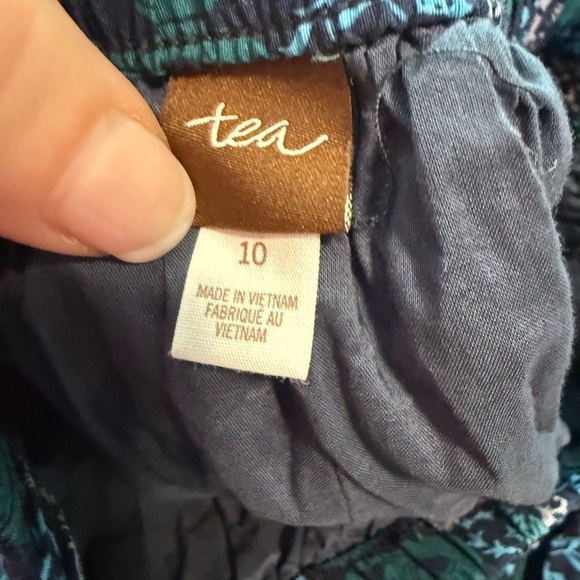 Tea Collection Cream and Blue Matching Set with Floral Design - Picture 5 of 5